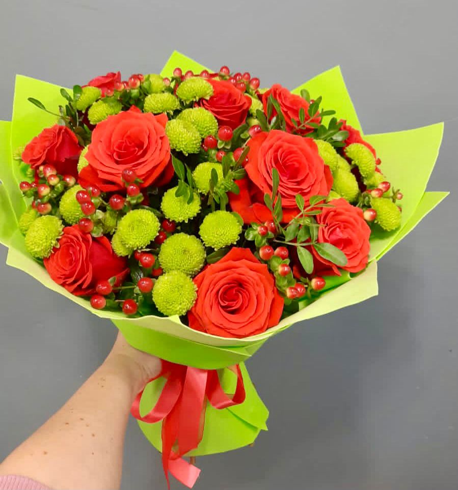 Букет цветов из: Хризантемы и Розы в Костромской