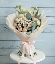 Букет цветов из:  Розы и Лизиантусы в Костромской