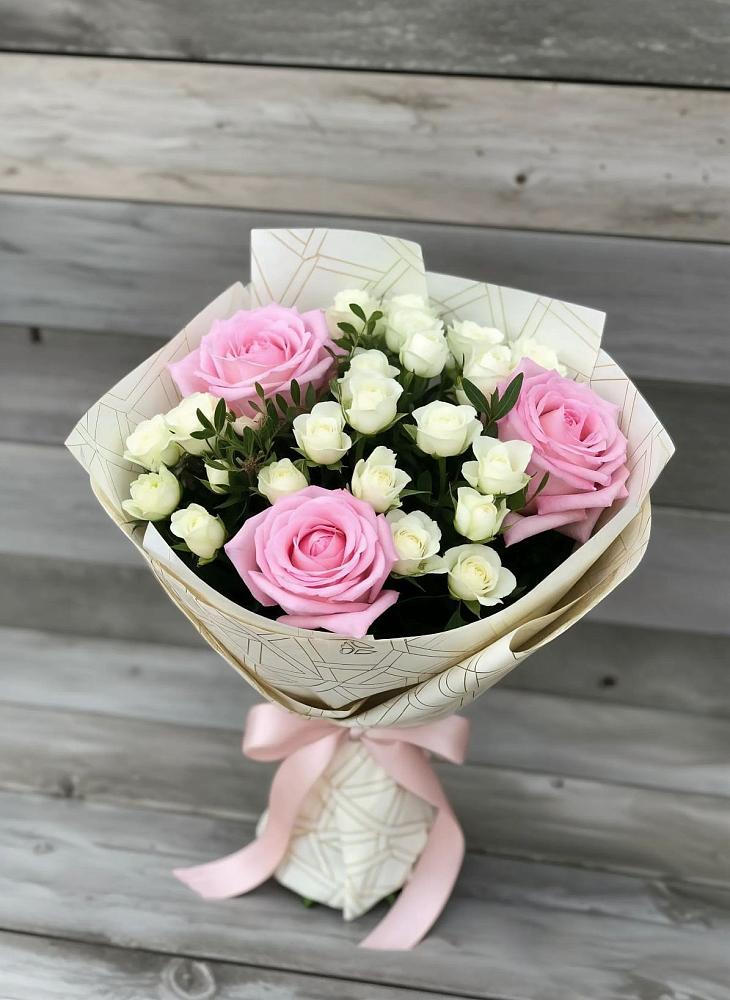 Букет цветов из: Розы в Костромской