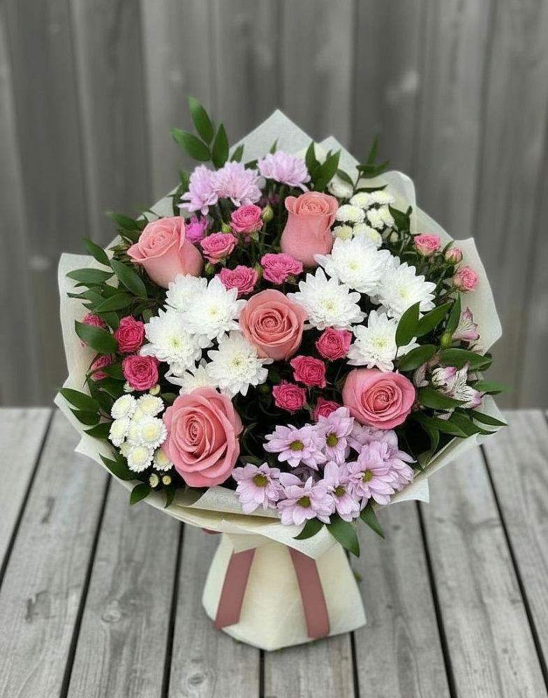 Букет цветов из: Альстромерии, Гвоздики, Розы и Хризантемы в Костромской