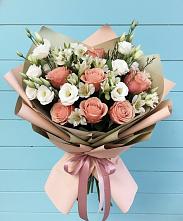 Букет цветов из:  Розы, Альстромерии и Лизиантусы в Костромской