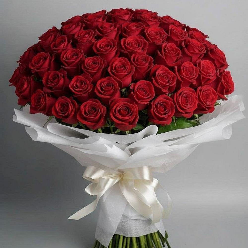 Букет 101 Красная роза Блэк Мэджик в Костромской