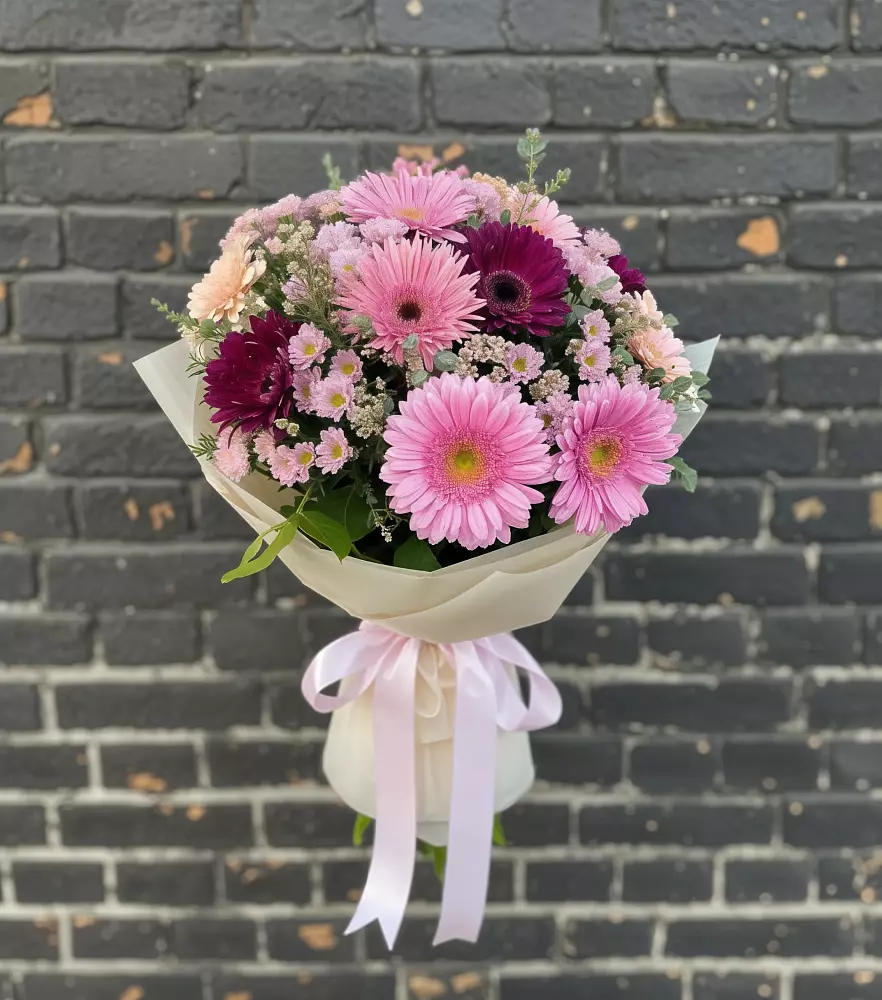 Букет цветов из: Герберы и Хризантемы в Костромской