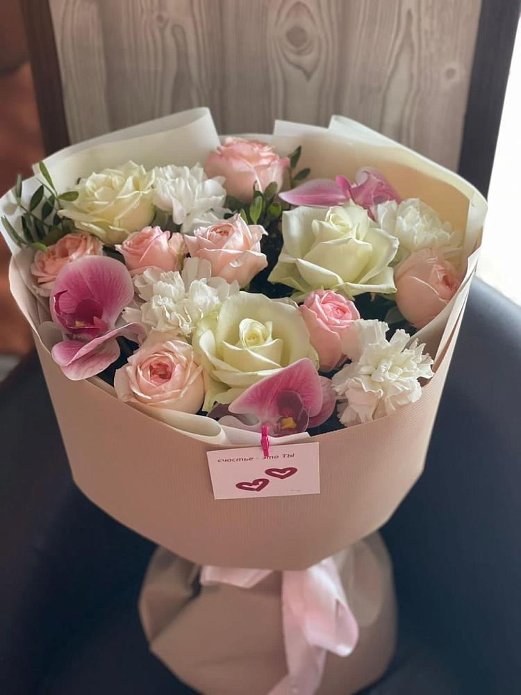 Букет цветов из: Орхидеи, Розы и Гвоздики в Костромской