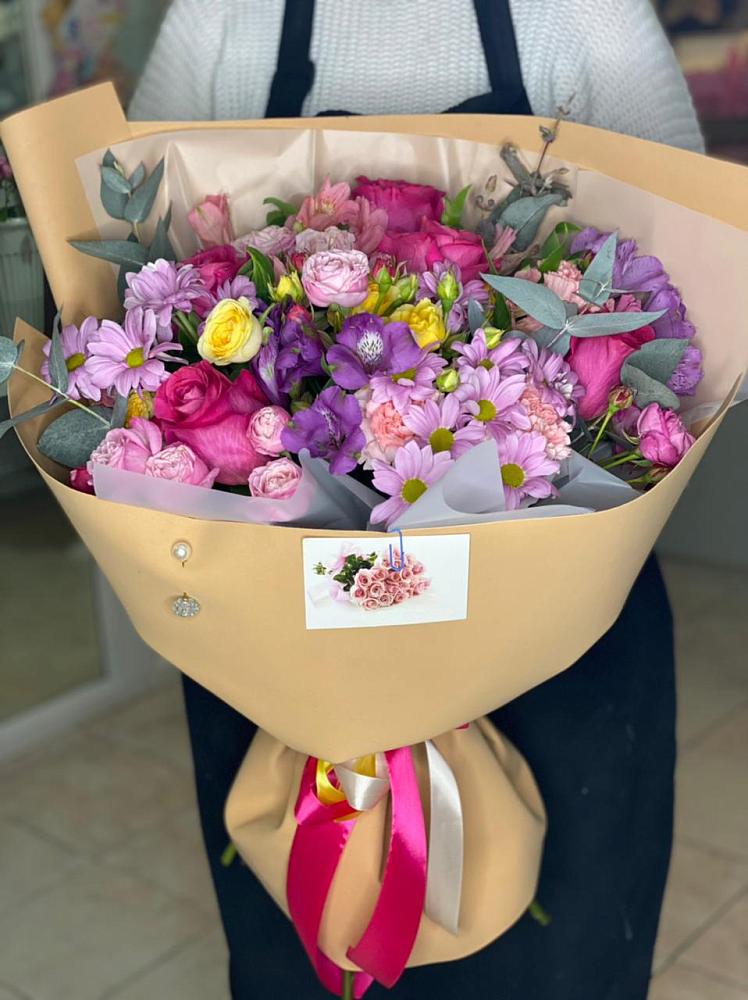 Букет цветов из: Хризантемы, Гвоздики и Альстромерии в Костромской