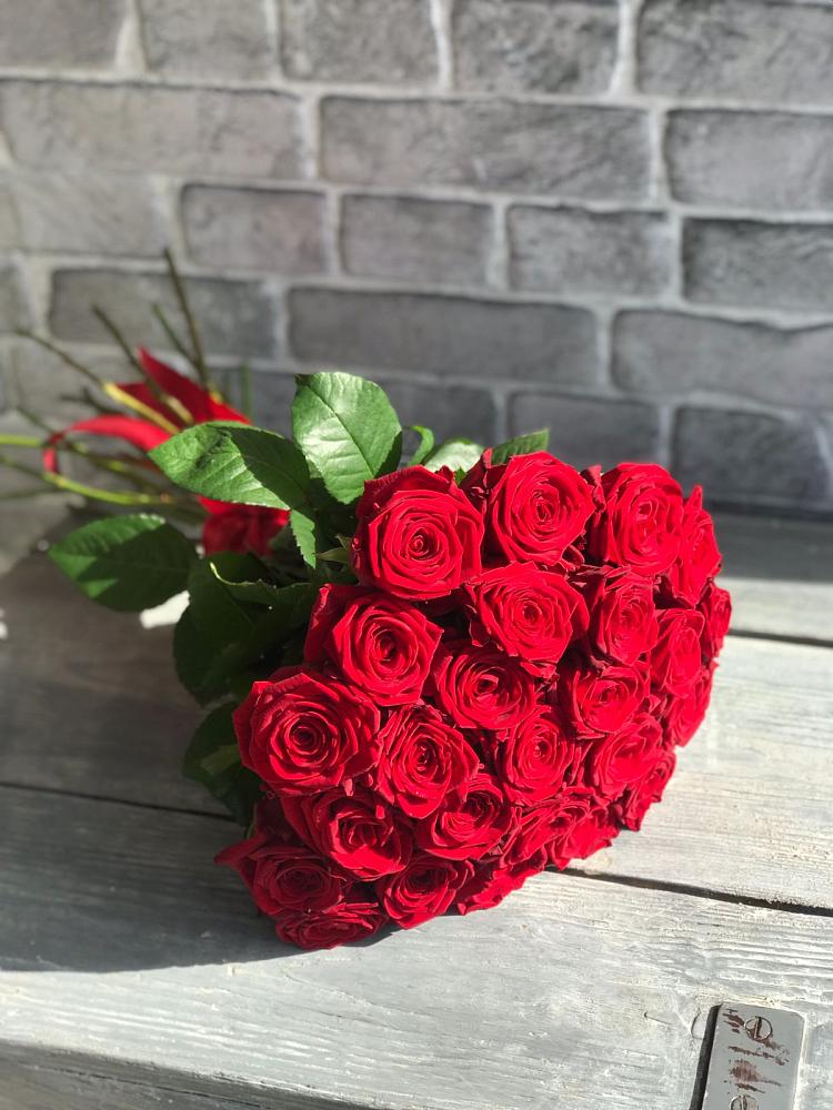 Букет Красные розы Фридом в Костромской