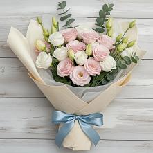 Букет цветов из:  Лизиантусы #REPLACE_PRED# Костромской