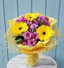 Букет цветов из:  Хризантемы и Герберы в Костромской