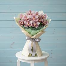 Букет цветов из:  Орхидеи и Розы #REPLACE_PRED# Костромской