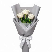 Букет 3 белые розы в Костромской