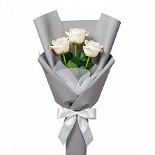 Букет 3 белые розы в Костромской