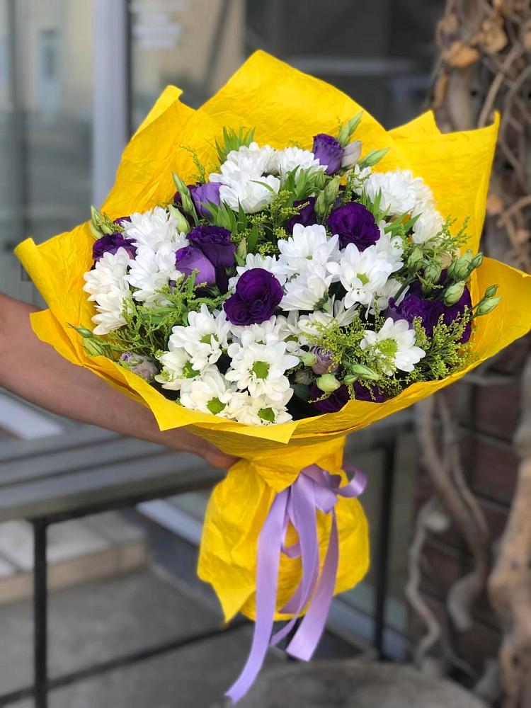 Букет цветов из: Ирисы, Хризантемы и Ромашки в Костромской