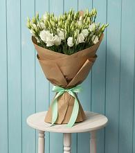 Букет цветов из:  Лизиантусы в Костромской