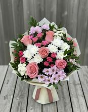 Букет цветов из:  Альстромерии, Гвоздики, Розы и Хризантемы в Костромской