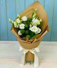 Букет цветов из:  Хризантемы и Лизиантусы в Костромской