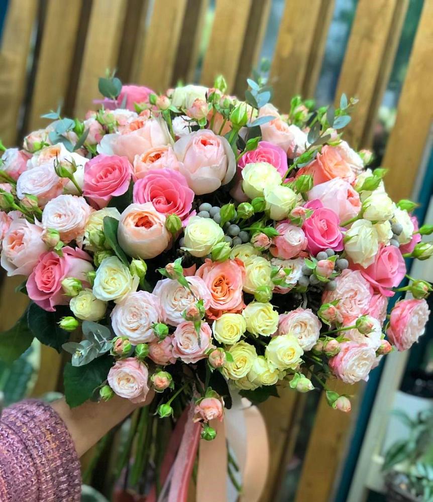 Букет цветов из: Розы в Костромской