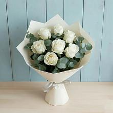 Букет Белые розы в Эвкалипте в Костромской