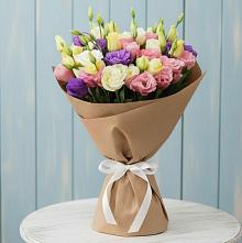 Букет цветов из:  Лизиантусы в Костромской