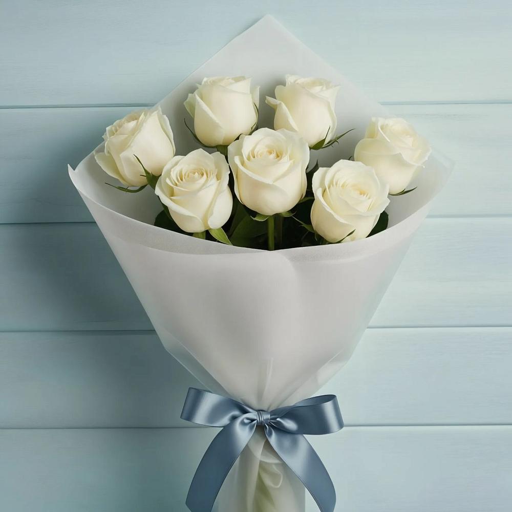 Букет 7 Белых роз Эдлесс Лав в Костромской