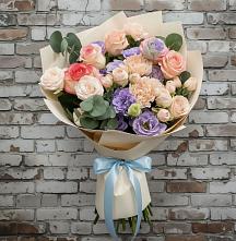 Букет цветов из:  Розы, Лизиантусы и Гвоздики в Костромской