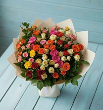 Букет Микс из разноцветных кустовых роз в Костромской